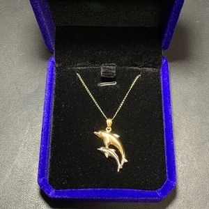 10k two tone Dolphins necklace